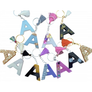 PORTE-CLÉS EN RÉSINE EPOXY FABRICATION ARTISANALE